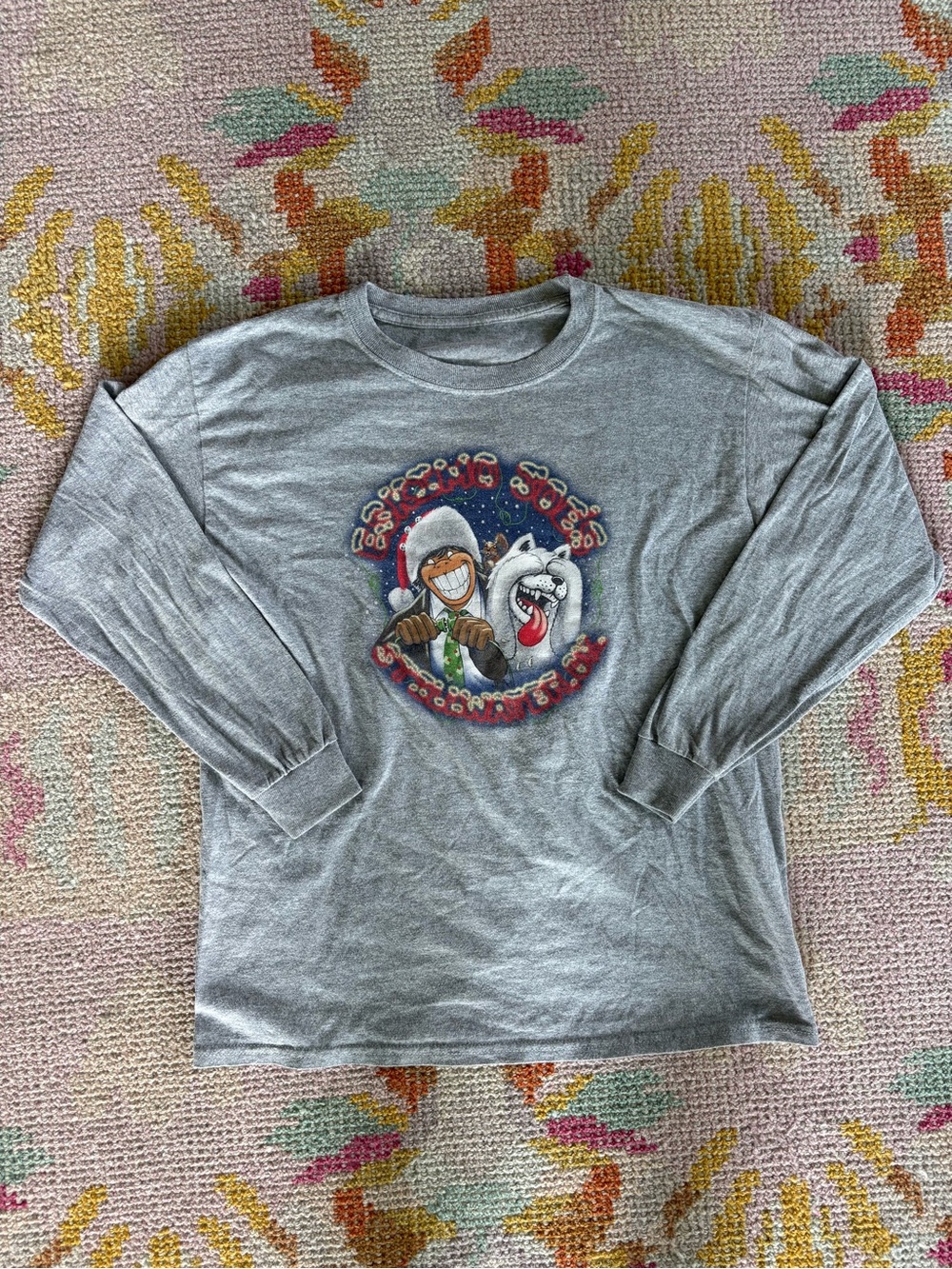 Eskimo Joes Gray Long-Sleeve Graphic Holiday Tee